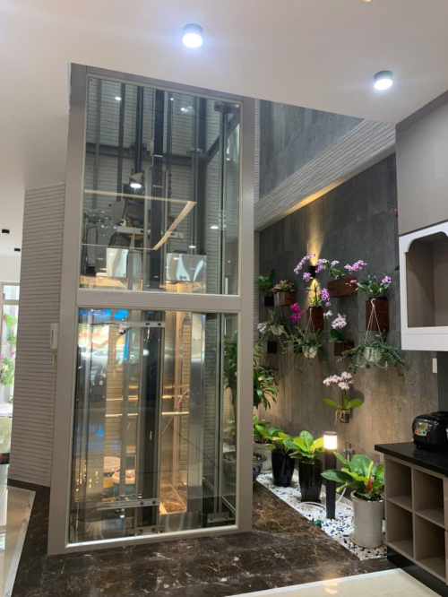 Thang Máy Lồng Kính